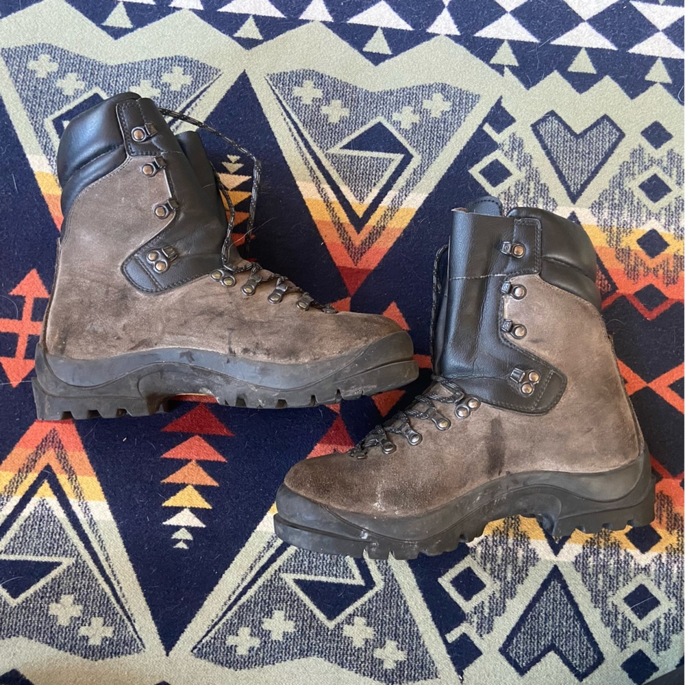 Fire Boots - image 4